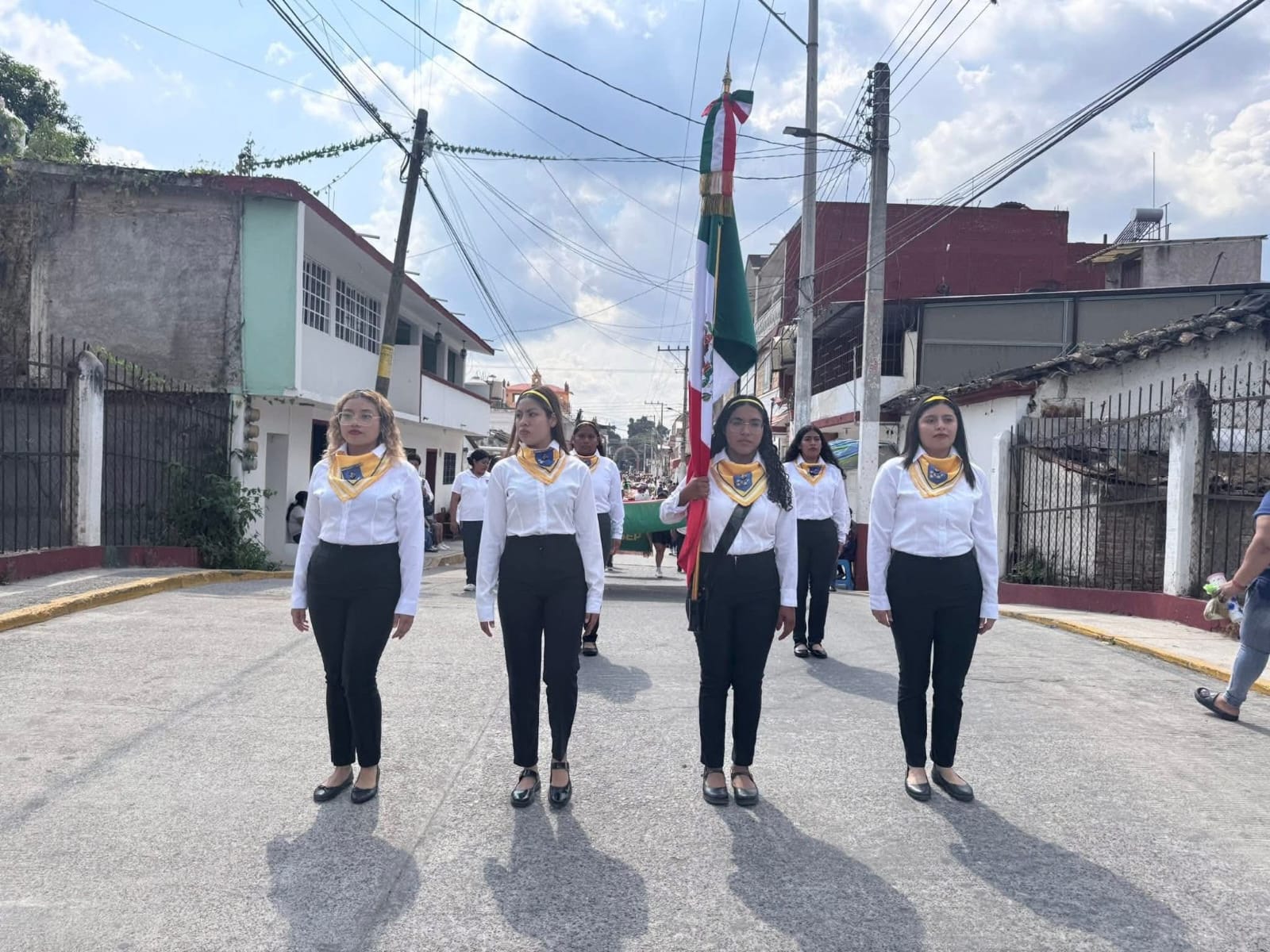 DESFILE DEL 20 DE NOVIEMBRE