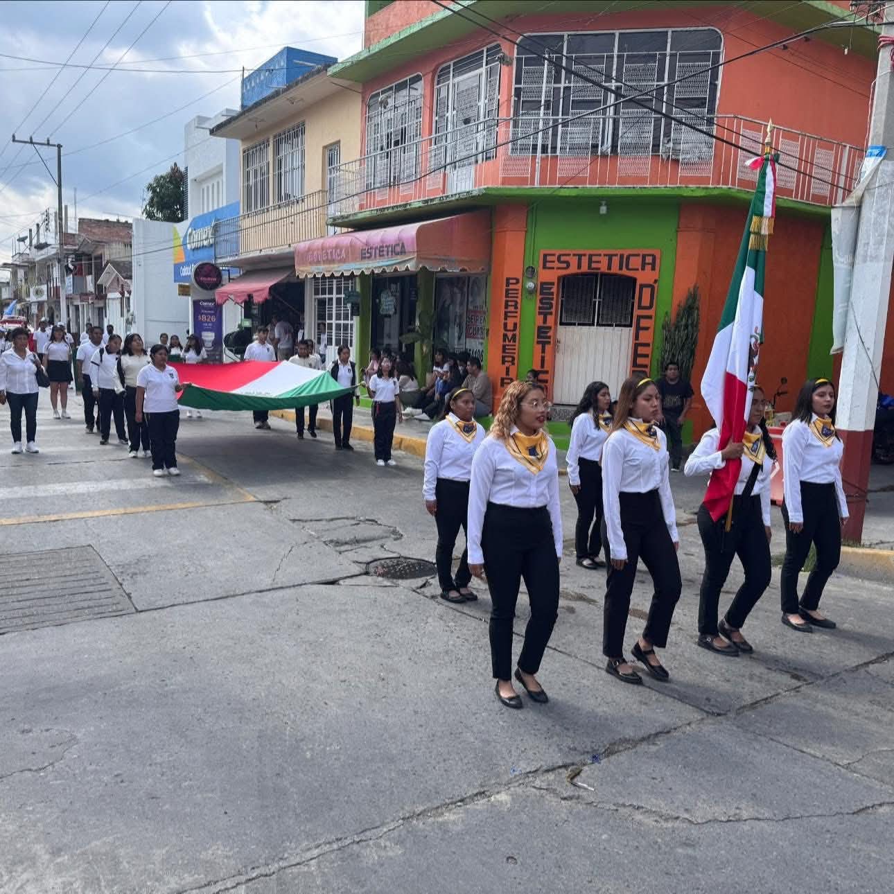 DESFILE DEL 20 DE NOVIEMBRE
